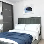 London Cosy 2 Bedroom Modern Suite