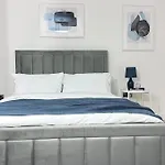 London Cosy 2 Bedroom Modern Suite