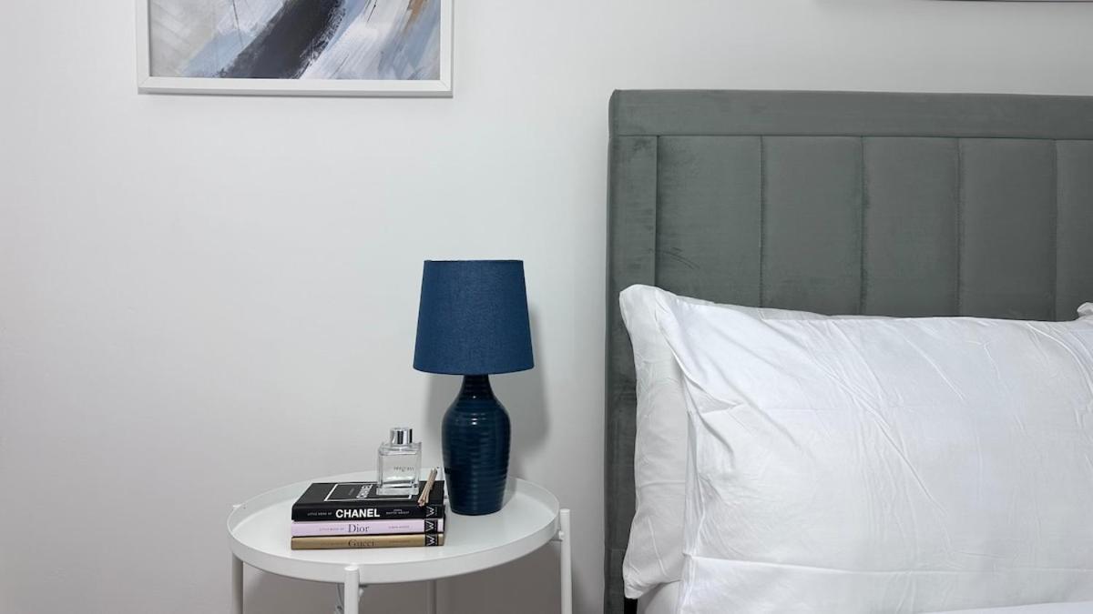 Cosy 2 Bedroom Modern Apartamento *